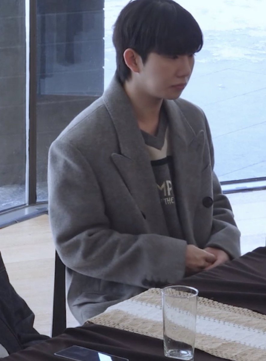 My anger keep rising watching this ep especially watching how Hyeokjin is talking down on yunjae it is bad enough when everyone already see each other as rivals na I want Hyeokjin to keep his mouth shut🤨 more reason why I prefer the boyfriend over his man #HisMan4 #hisman