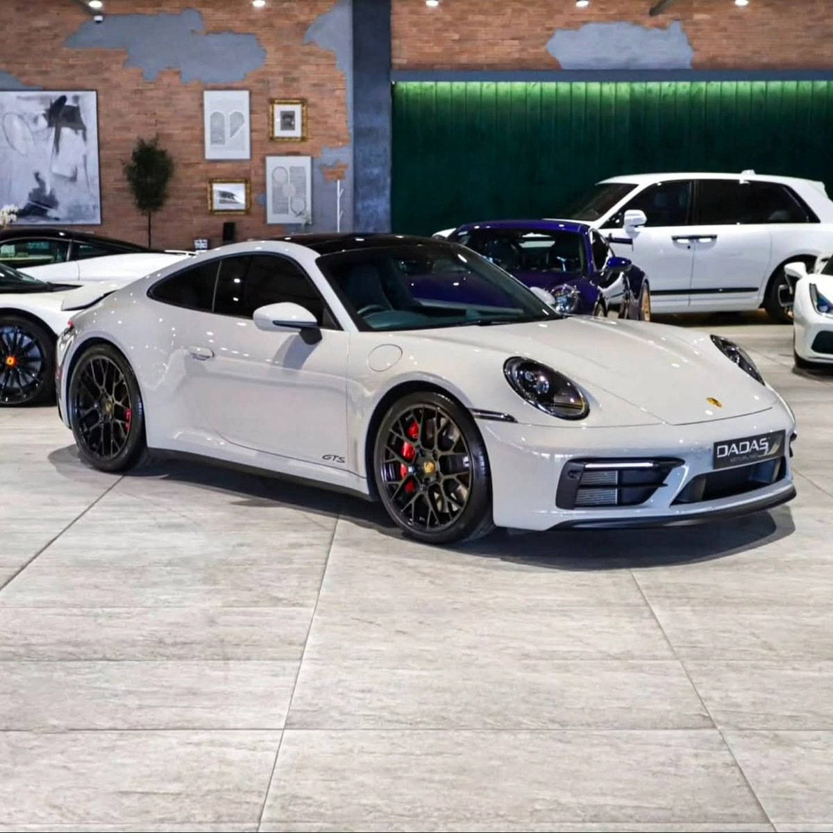 BoitumeloCaleb's tweet image. R3 299 999 
2023 Porsche 911 Carrera GTS (992)
3.0L Twin-Turbo flat-six-cylinder
353kW &amp;amp; 570Nm of torque
8 speed Automatic PDK transmission 
(7000 km).