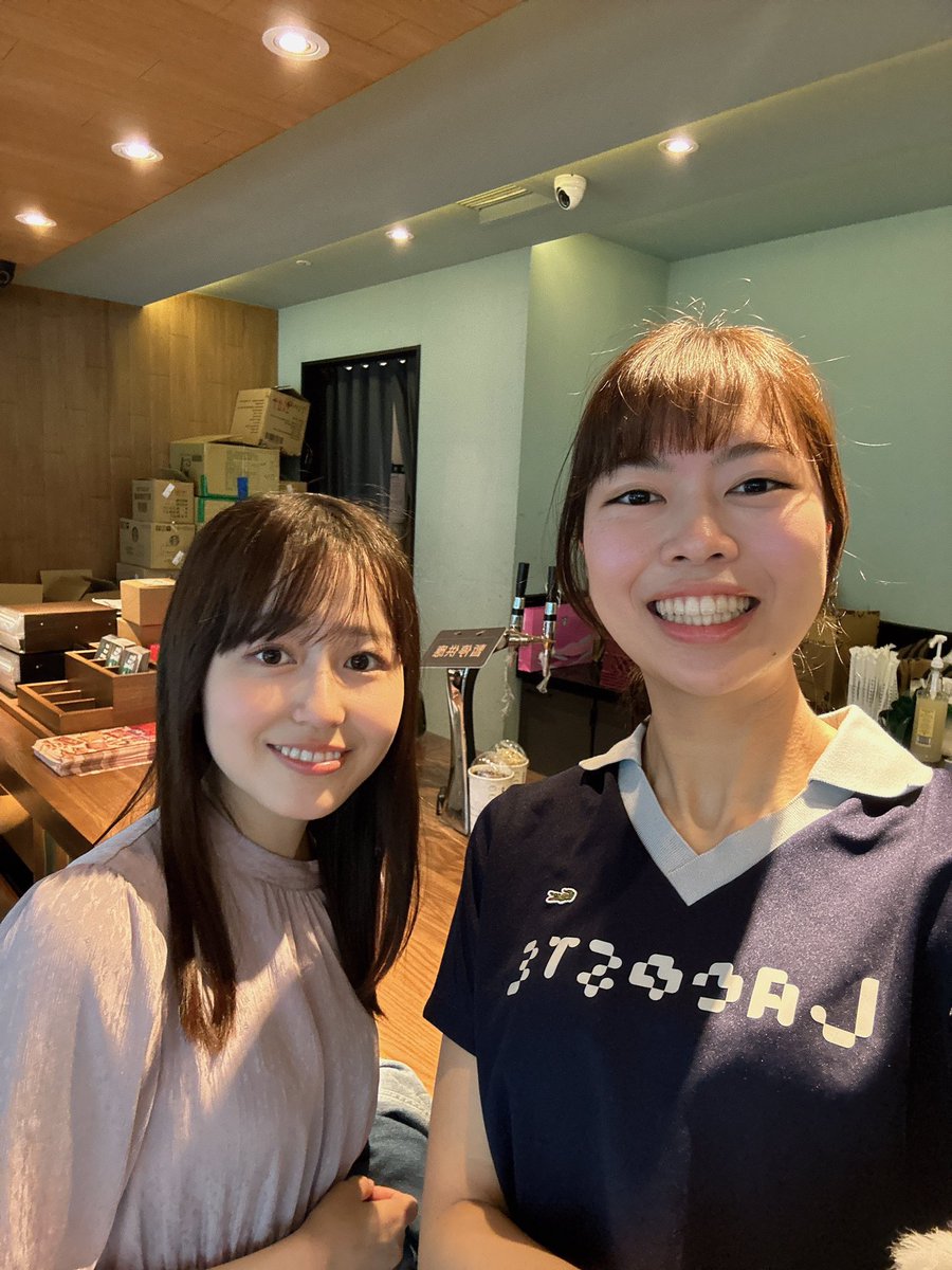 #台湾交流戦 2日目です♪

今は陳祈𥈠 先生との対局だったので熱戦でしたがとっても早く終局しました笑

今まで対局した中で1番早打ちで、
1組だけすんごい早碁を打ってる気持ちでした🤣

今日の夜は🏀と足ツボに行く予定です🏃‍♀️(台湾満喫中)

(上野・姉)