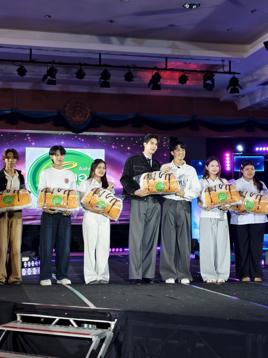 บอสตั้น &amp; คัท 
นักแสดงนำซีรีส์ 
Lottery Doctor
อาการมันเป็นยังไงไหนบอกหมอ
เข้าร่วมงานประกวดและเป็นสปอนเซอร์ 
DPU Brand Ambassador 2025

#อาการมันเป็นยังไงไหนบอกหมอ 
#KutTanawat 
#BosstonSuphadach
#maximonentertainment 
#dpubrandambassador2025