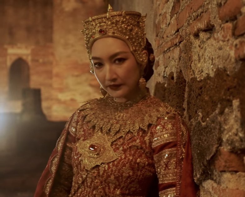 NavyO_O's tweet image. มาแล้วโว้ยยย เพลิงพระนาง ของ Netflix เปิดมาเป็นใบเฟรินกับแพนเค้ก เดาว่ารับบทเป็นเจ้าอนันทิพย์ตอนสาวกับผู้ใหญ่ อยากดูมากกกกกกก🥹🙏🏻🔥
#เพลิงพระนาง