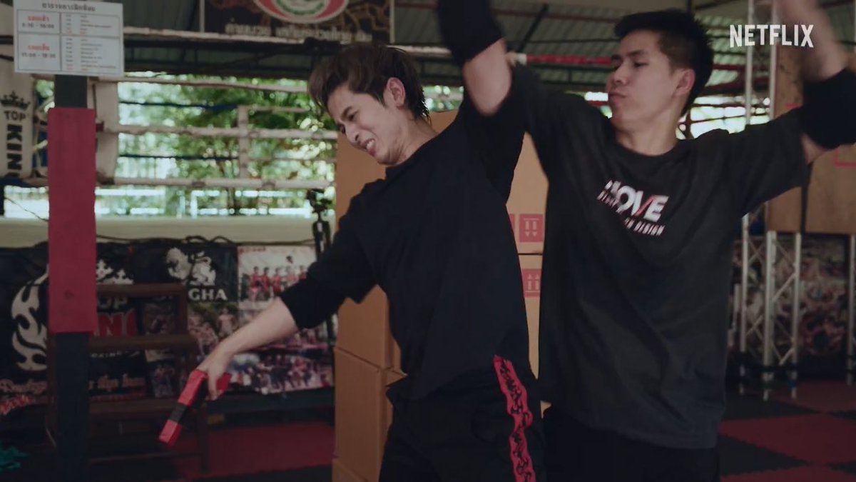 tpopupdate's tweet photo. ปอร์เช่ในภาพยนตร์เรื่อง เลือดรักนักฆ่า รอติดตามได้ที่ Netflix 

#TPOP #TpopUpdate #เลือดรักนักฆ่า 
#XXSIVK #PorscheSivakorn https://t.co/v92Uznjklw