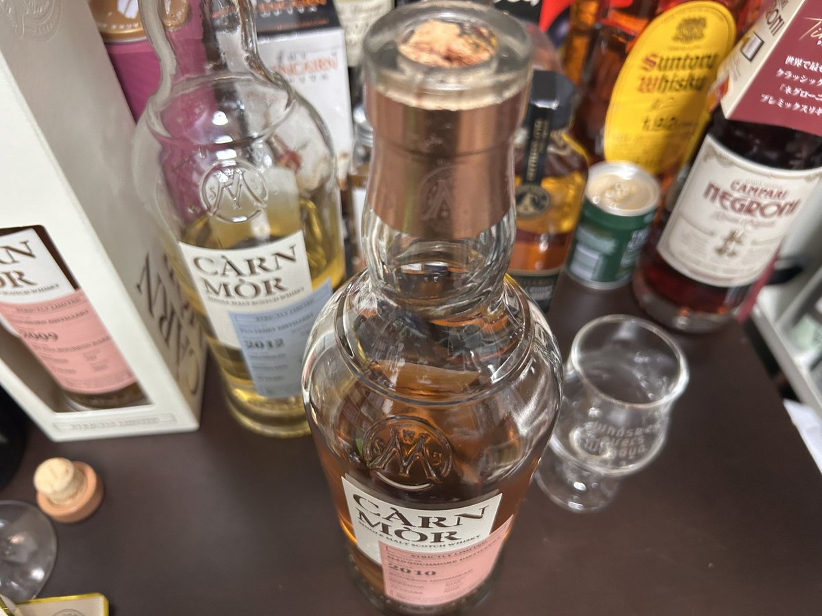 ettonica's tweet photo. カーンモア ストリクトリーリミテッド
我らがウイスキー担当推しのシリーズ🥃
2連続モゲ…
プルトニー2012 10年
マノックモア2010 11年
プルトニーはやっぱ苦手… マノックモアはマンゴーよりの黄桃出てきてる https://t.co/aPTTSLdXES