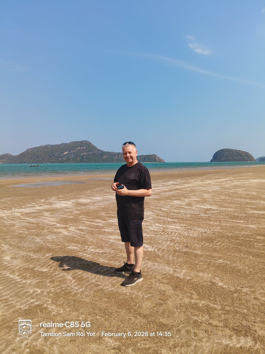 Sightseeing day with my good friend Peter from Yate. #huahin #pranburi #dolphinbay #prachuapkhirikhan