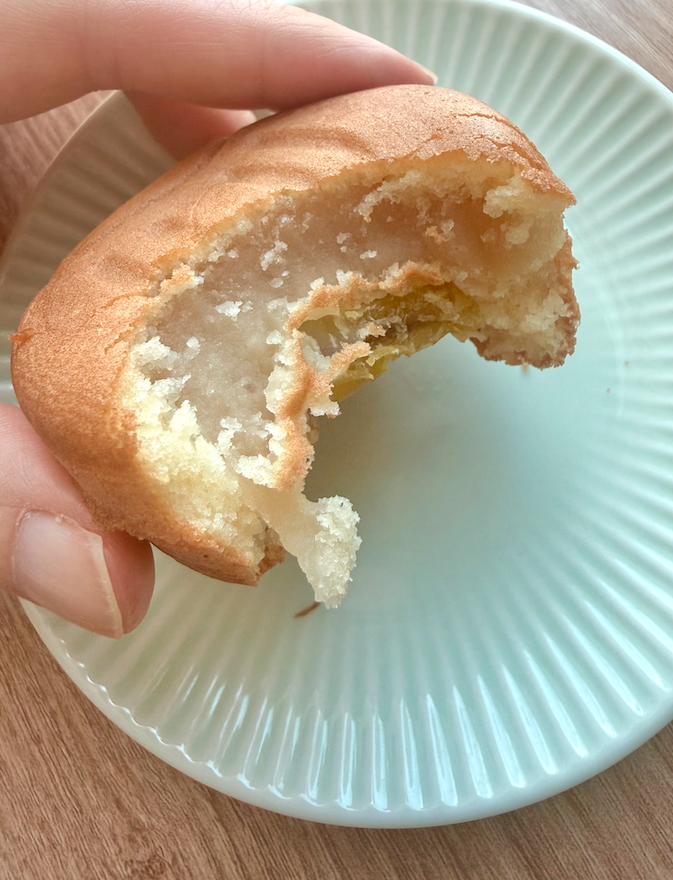 배우자가 알아보겠대. 근데 ㅎㅎ받은 사람들이 다 물어보는데 사온 사람이 '웃기는 이름'이라는 것만 기억한다는것임. 그러나 결국 찾고야 말았어요. 이것의 이름은 "공주토실이쌀밤빵" ㅎㅎㅎㅎ 웃긴건 모르겠고 귀여운 이름이야 ㅎㅎㅎ
#코알랄라