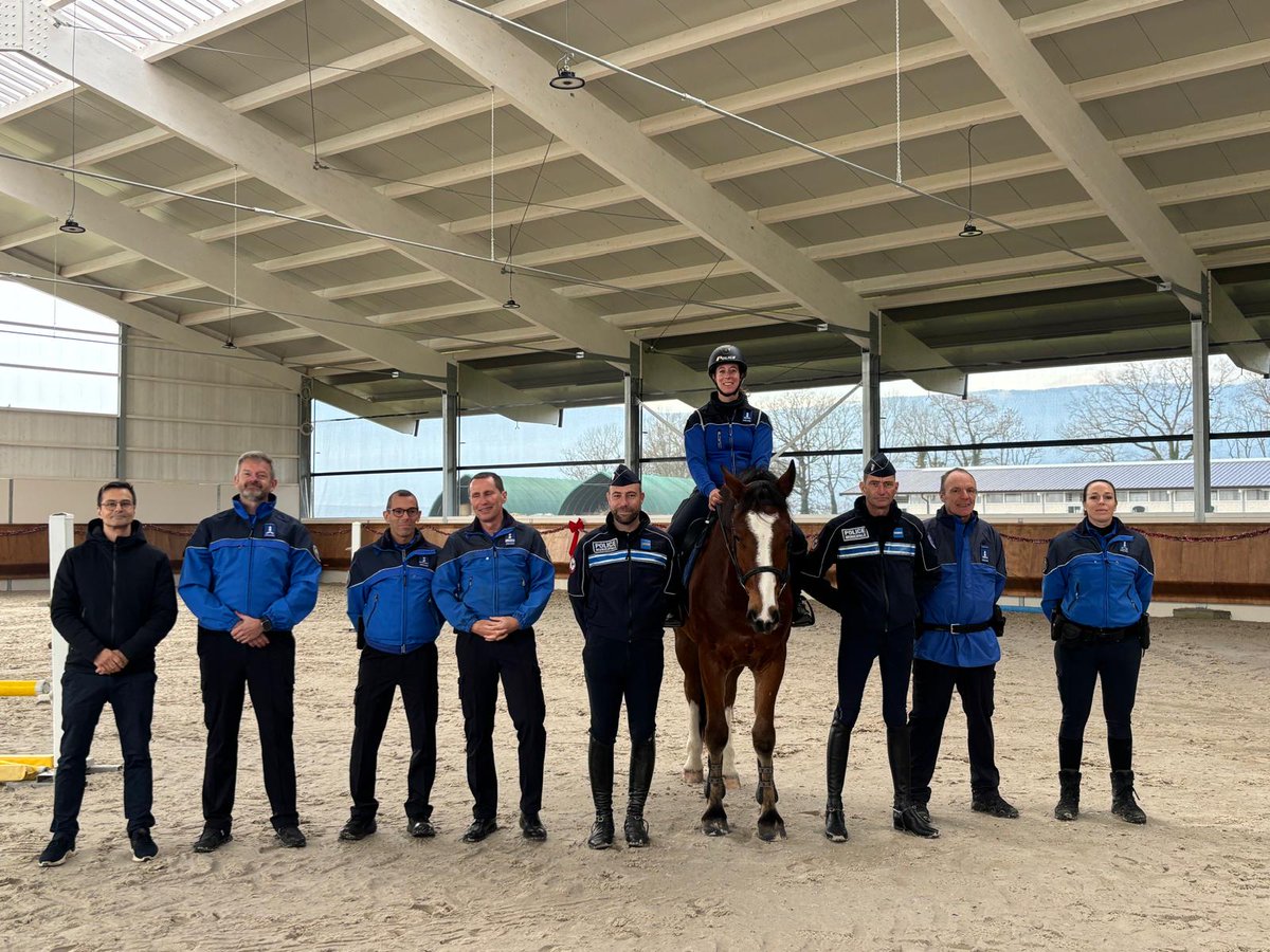 PMdeNice tweet media