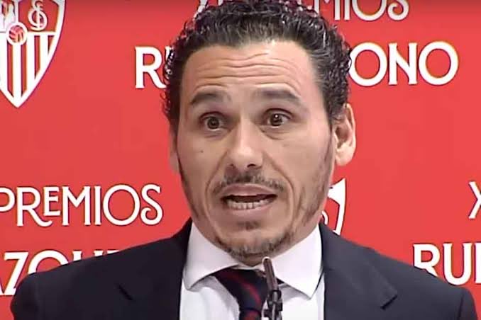 Si esto es cierto, este Sábado no puede pasar sin que el estadio al completo pida la dimisión de este sujeto!