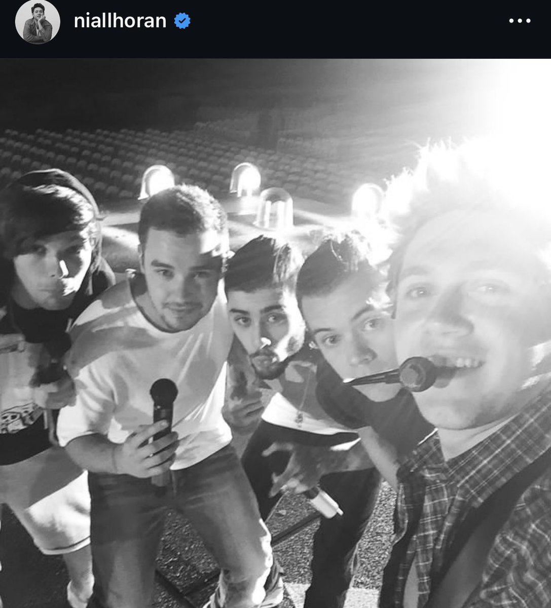 aleestyles91's tweet photo. 11 years of this post and since the last 1d tour started 😭 https://t.co/g8Sv9hrcY2