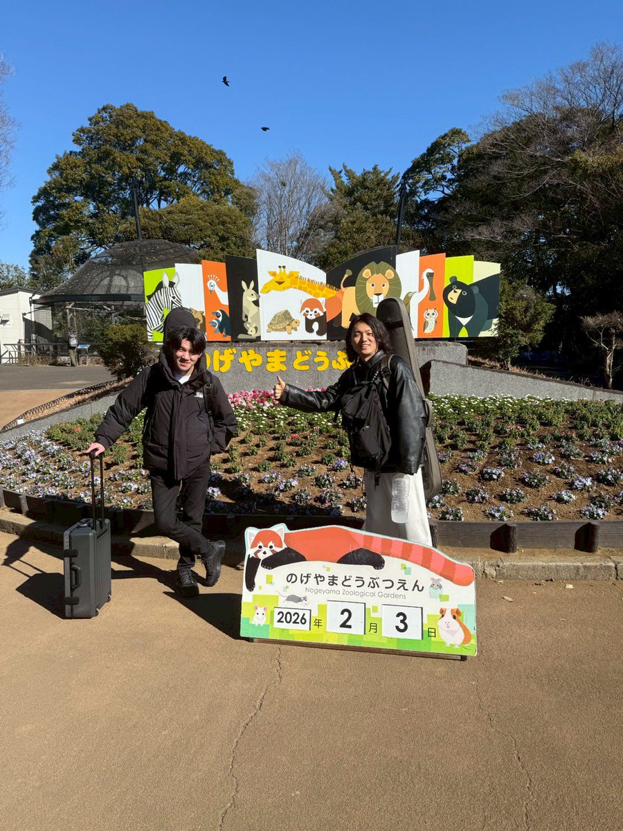 今日はお外で久々ライブしようかな！

U楽町で19:00くらいから予定しております！寒いからあったかくして遊びに来てね〜