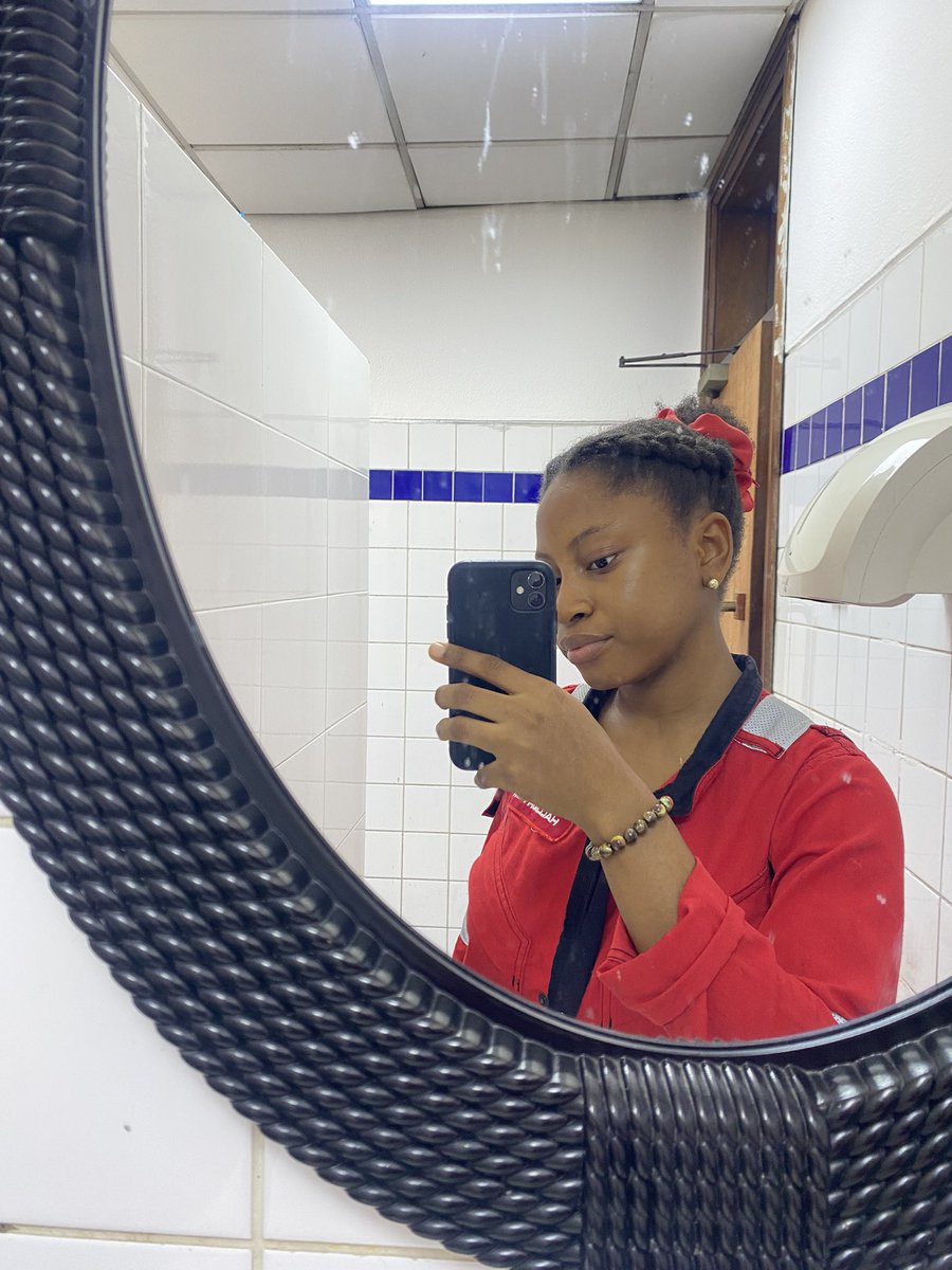 HephzyUX tweet media