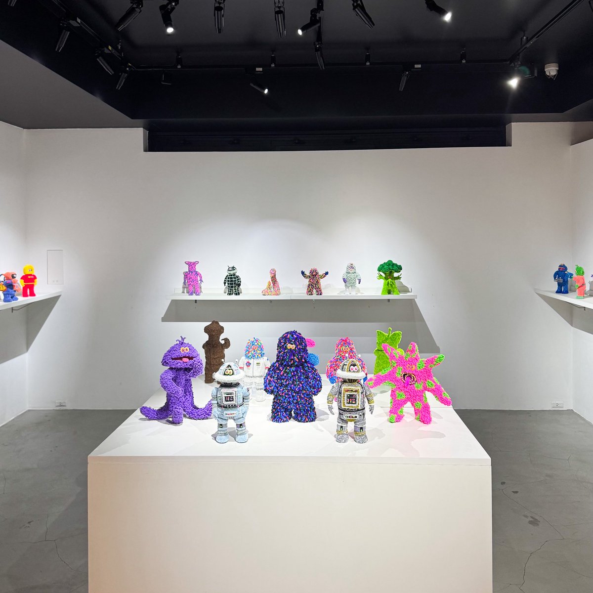 フジサキタクマさんの個展「MOGOLS SF -ALIENS ATTACK-」を見てきまし