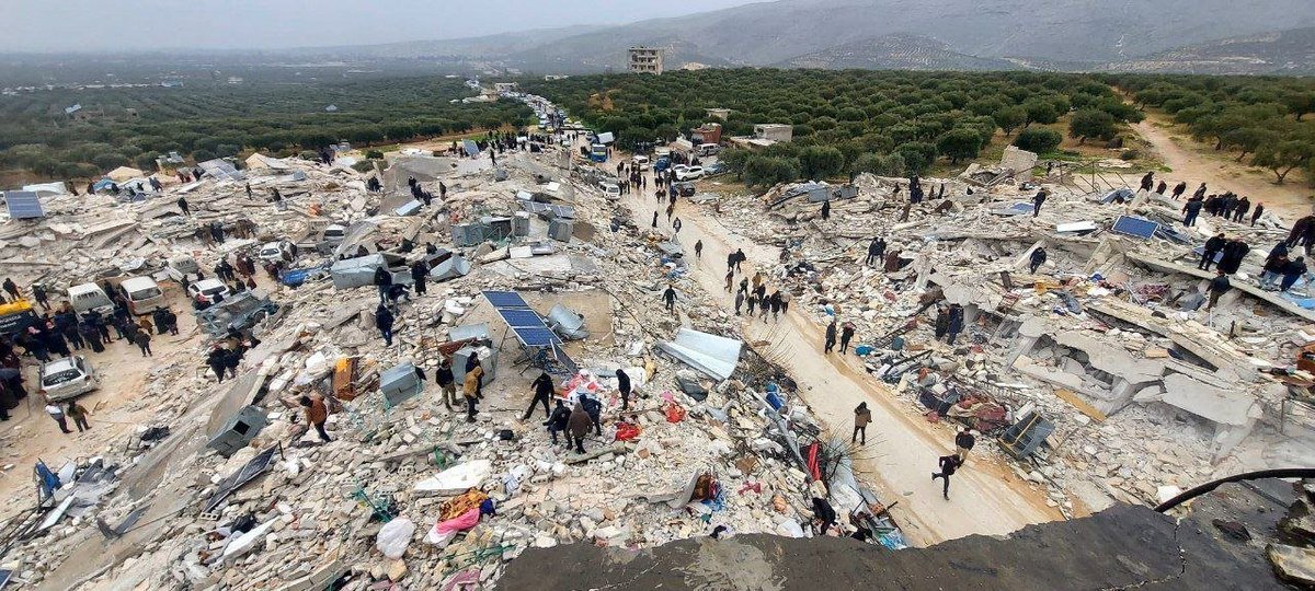 QalaatAlMudiq's tweet image. #Syria: today marks the 3rd anniversary of the devastating earthquake that struck S. Turkey and NW. Syria.

In Syria, the earthquake killed over 5,000 people and displaced 100,000s.

The hardest-hit areas were in W. and NW. #Aleppo and #Idlib.

In the then Rebel-held areas,