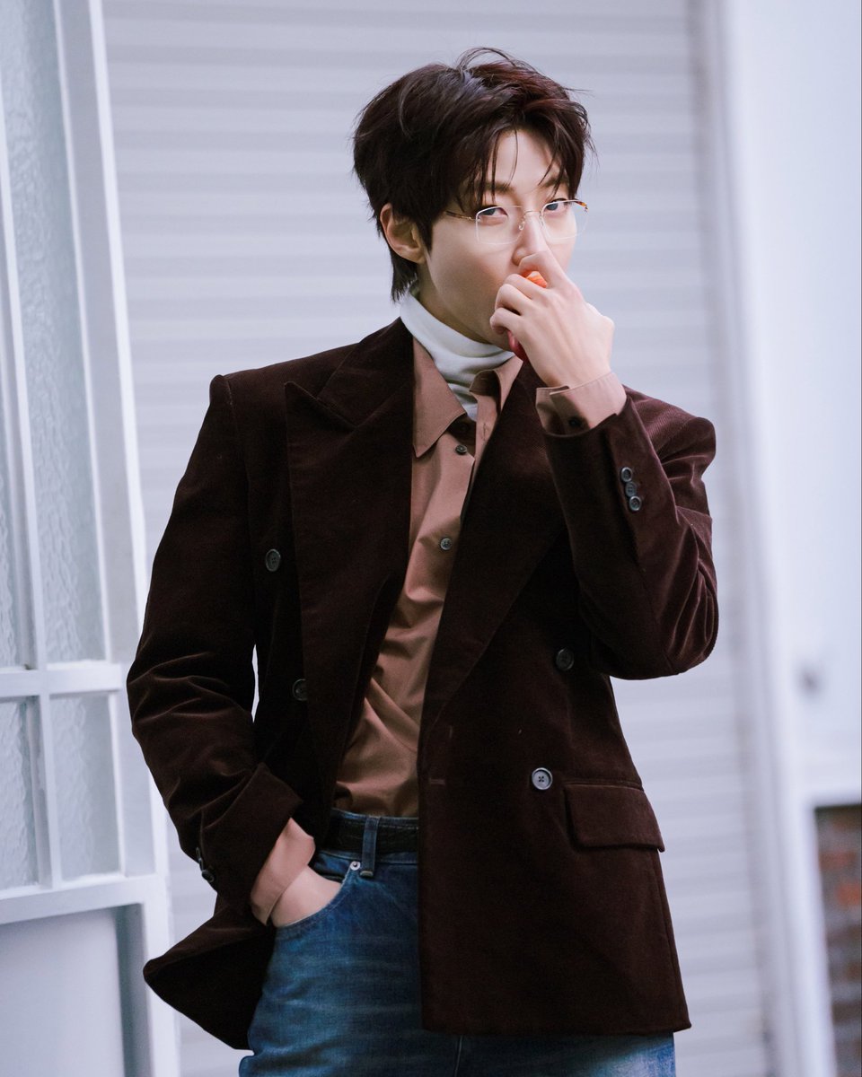 knstudio_official tweet media