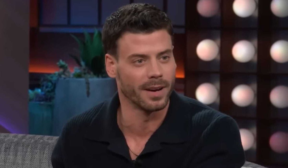 #HeatedRivalry's François Arnaud calls on the NHL to "follow through" with supporting queer athletes 🏒 

buff.ly/jwOeQ01