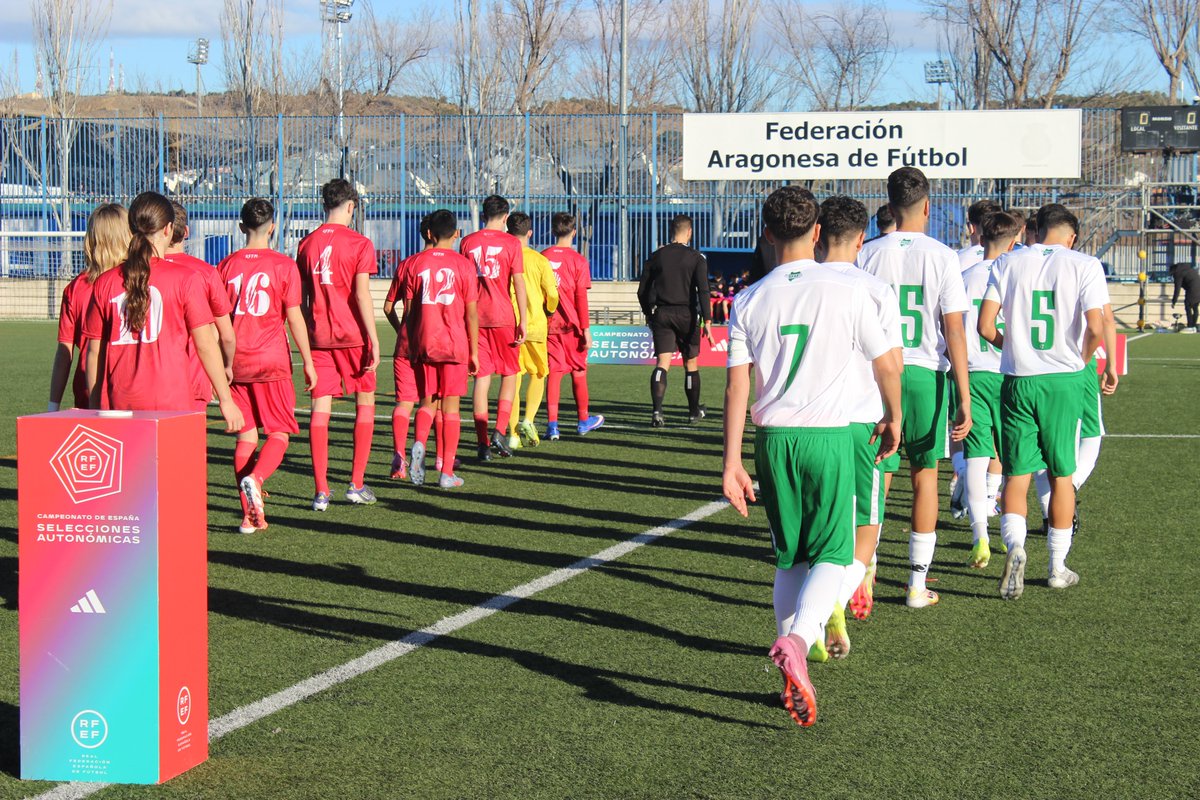 🏆 𝑪𝒂𝒎𝒑𝒆𝒐𝒏𝒂𝒕𝒐 𝒅𝒆 𝑬𝒔𝒑𝒂𝒏̃𝒂 𝒅𝒆 𝑺𝒆𝒍𝒆𝒄𝒄𝒊𝒐𝒏𝒆𝒔 𝑨𝒖𝒕𝒐𝒏𝒐́𝒎𝒊𝒄𝒂𝒔 <a href="/rfef/">RFEF</a> 

🔴🔛 Arranca el partido 

⚔️ <a href="/RFFM_oficial/">RFFM</a> 🆚 #AndaluzaSub14 
🏟️Campos federativos <a href="/futbolaragon/">Real Federación Aragonesa Fútbol</a> 

📺 En directo tinyurl.com/Madrid-Andaluz…

💚🤍💚𝑺𝒊𝒆𝒎𝒑𝒓𝒆 𝒄𝒐𝒏