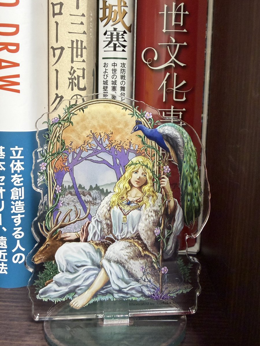 書泉さんから「中世の森の中で」「英国男子甲冑コレクション」が届きました

ゆづか先生の森ガールアクスタ美しい〜！！！
アクスタというものを初めて手にしたので使い方が分からず、とりあえず本棚に飾ります🌳ほんと美しい！！
