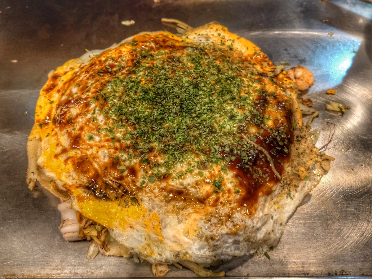 boakira's tweet photo. 広島に来たらやっぱりココ。
お好み焼き『麗ちゃん』
ボリューム満点でめっちゃ美味しい🤣👍

#広島
#お好み焼き
#満腹 https://t.co/werg0ocPaN