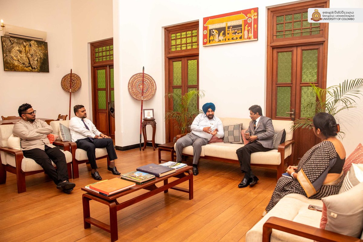 University Colombo tweet media