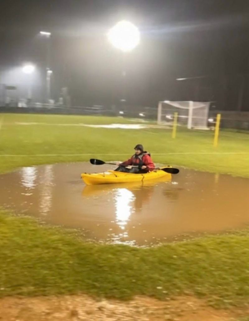 LionsGibFC's tweet image. Live footage from the training ground.
Gaffer’s asked for “fluid football”…
but we may have taken it too literally. 🌊

#StormChandra #Storm #Rain #Wind #Weather