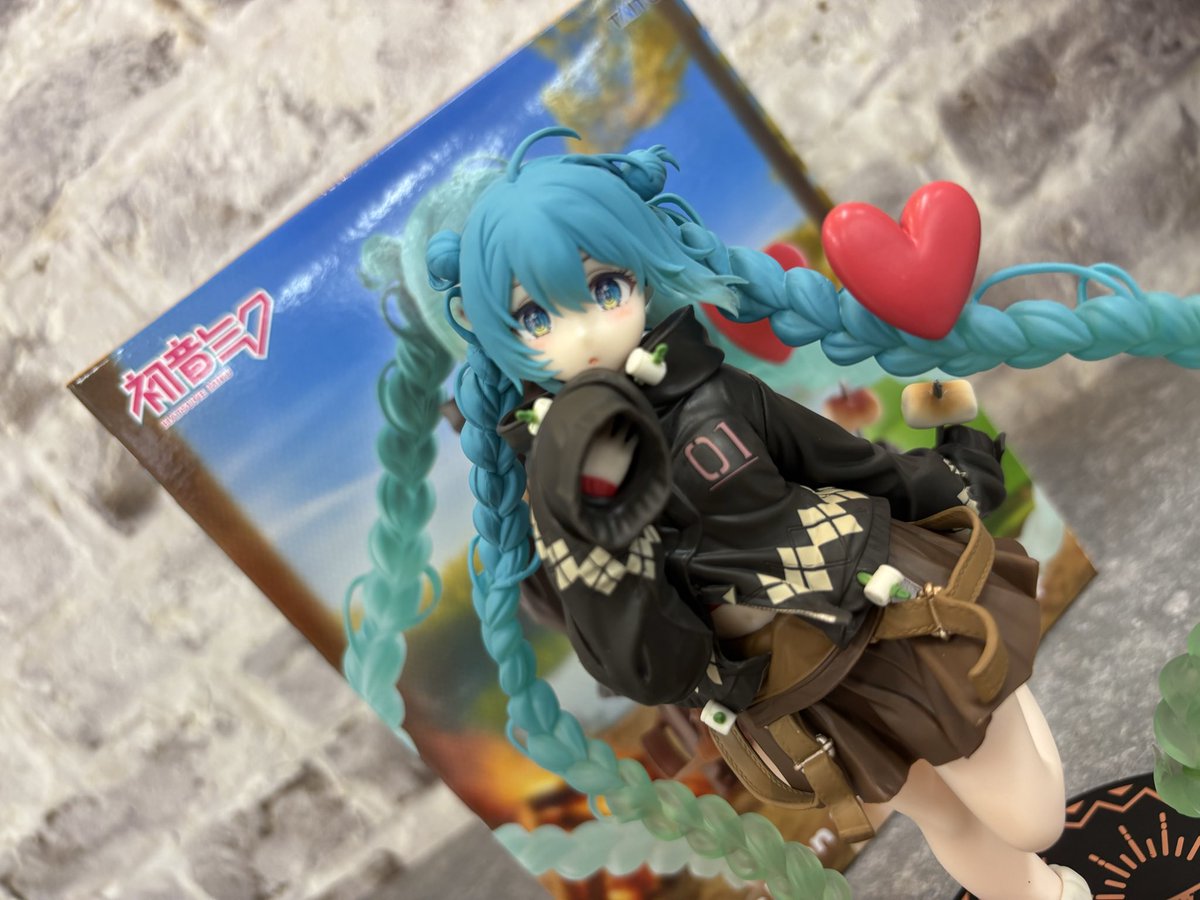 Trio-Try-iT 初音ミク　チロルチョコ Fashion Outdoor 初音ミク フィギュア Trio-Try-iT チロルチョコ outdoor fashion