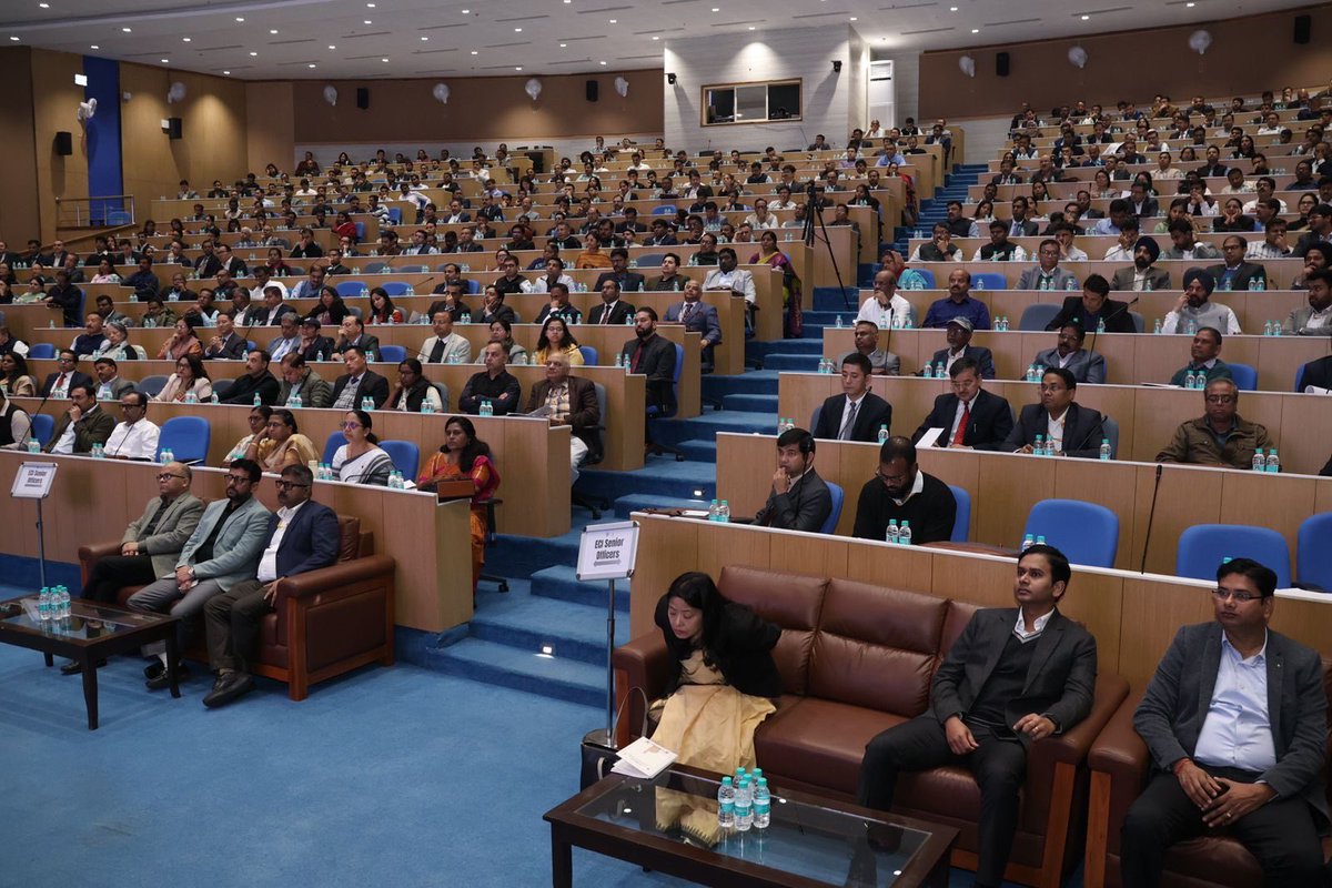 ECI concludes briefing of 1,444 Central Observers ahead of forthcoming Assembly Elections.

✅ CEC Gyanesh Kumar underscores strict adherence to law and ECI instructions to ensure free, fair and transparent elections.

Read more: eci.gov.in/eci-backend/pu…