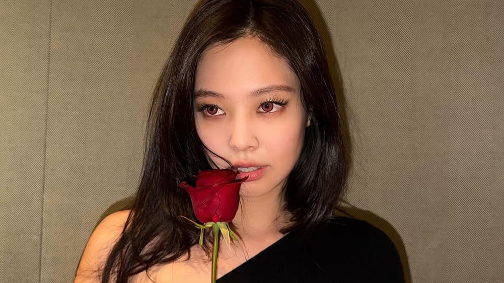 🚨| PANIC STREAM 

🎯 50 replies

→ Open the Spotify and copy your own link.

→ Drop a Spotify link of ‘Dracula (#JENNIE Remix)’!