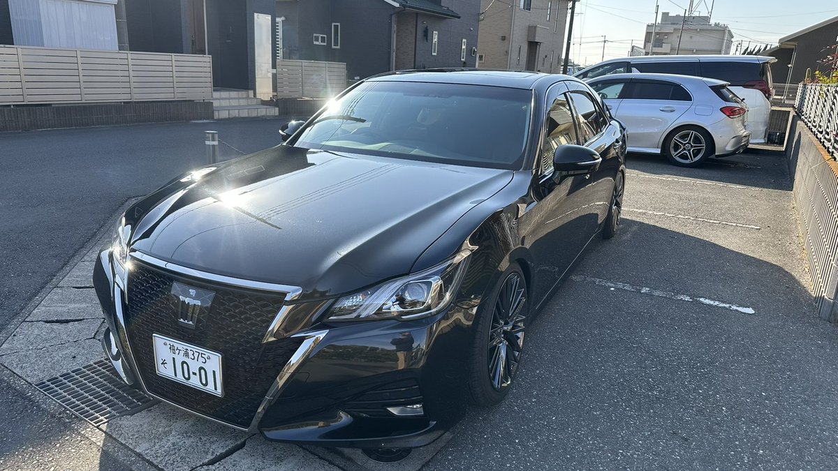 ababa_crown's tweet photo. 久々ちゃんと洗車した https://t.co/AON6iQL9Od