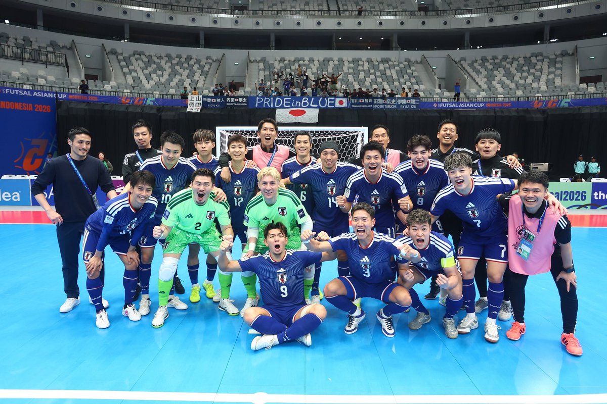 kentaro_14's tweet photo. ベスト4。
最後まで一緒に戦えず、力になれず悔しい。
最後まで戦った仲間を誇りに思います。

受け入れてチャレンジャーとして戦おう。

早く怪我を治してピッチで力になれるように頑張ります。

このままじゃ終われない。

沢山の応援ありがとうございました。

#フットサル日本代表 
#AFCFutsal2026 https://t.co/R4gYrcOev7