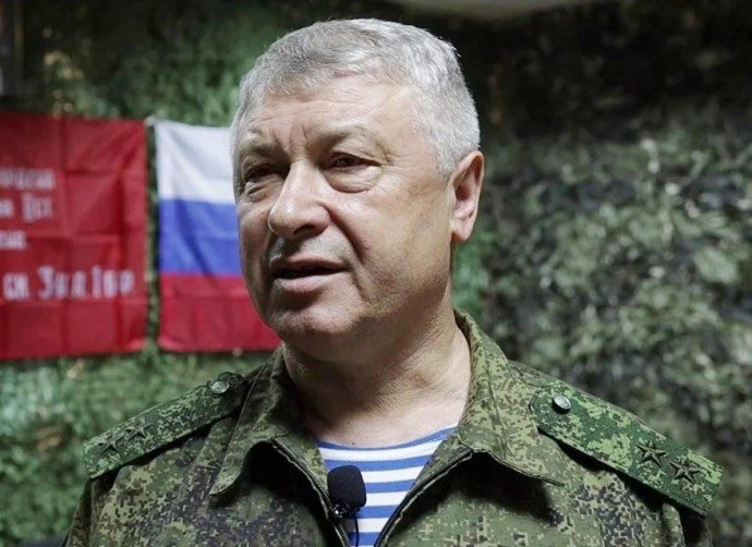 У москві повідомляють про замах на генерала ГРУ рф

Кацапські ЗМІ з посиланням на Слідчий комітет рф заявляють про замах на генерал-лейтенанта Міноборони рф Володимира Алексєєва — першого заступника начальника ГРУ Генштабу зс рф.

За наявною інформацією, невідомий кілька разів