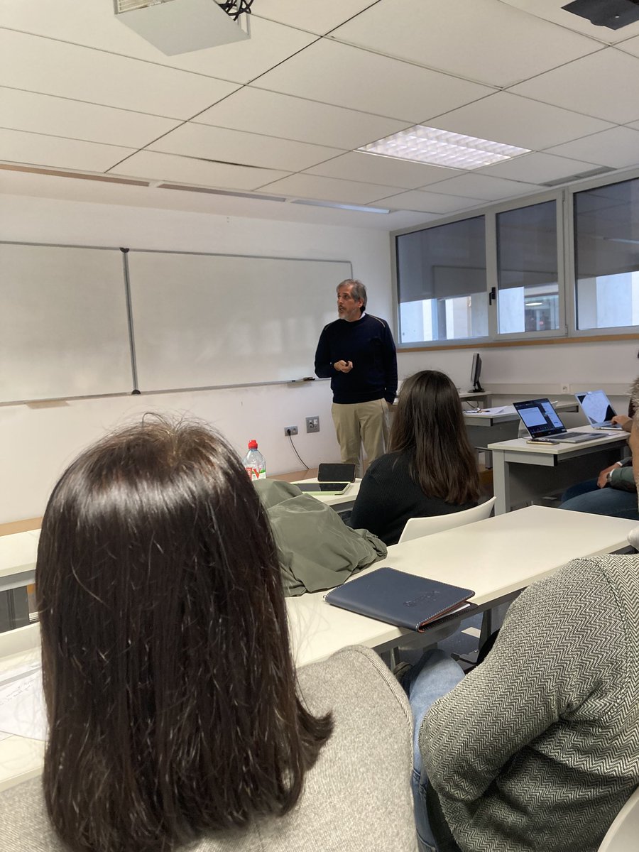 DionisosAbellan's tweet photo. Disfrutando de los relevantes trabajos que presentan queridos colegas de @AES en el XV Taller #EvaluAES con la excelente acogida de los amigos de @EcoUgr
¡Pueden seguirlo en streaming! https://t.co/UTAMsAi1rA
