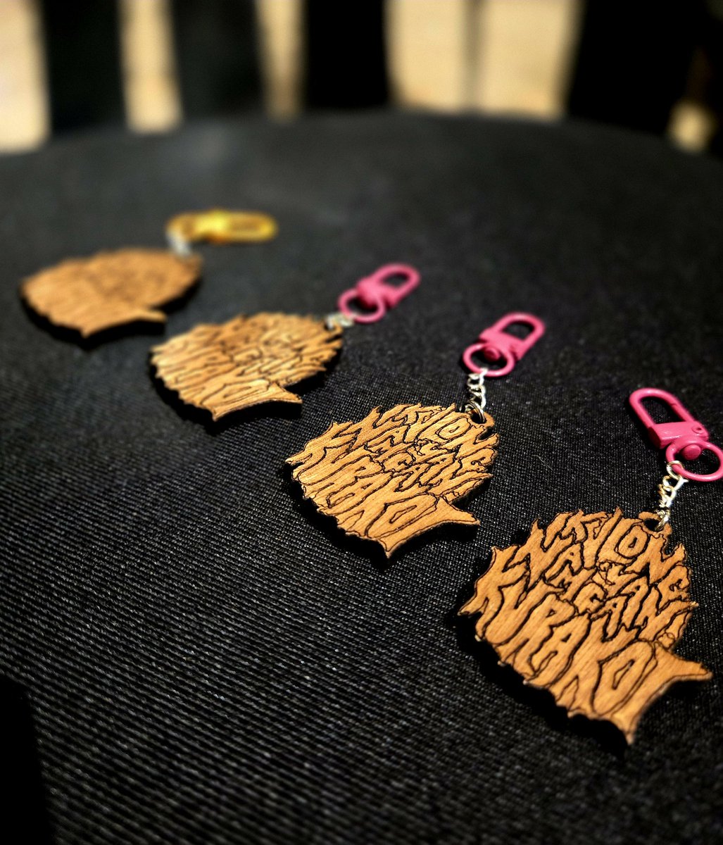 Pinakyaw ko na lahat ng natitirang Ikulong Na Yan Mga Kurakot keychain from CFA Fab Lab sa Peryahang Diliman