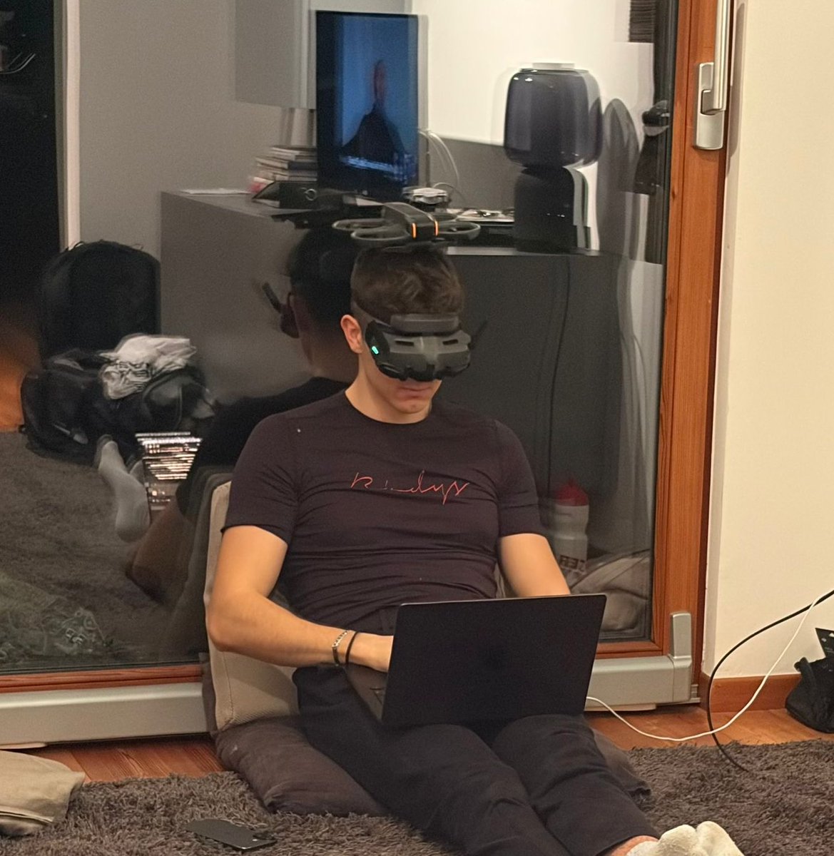 Alex Oak tweet media