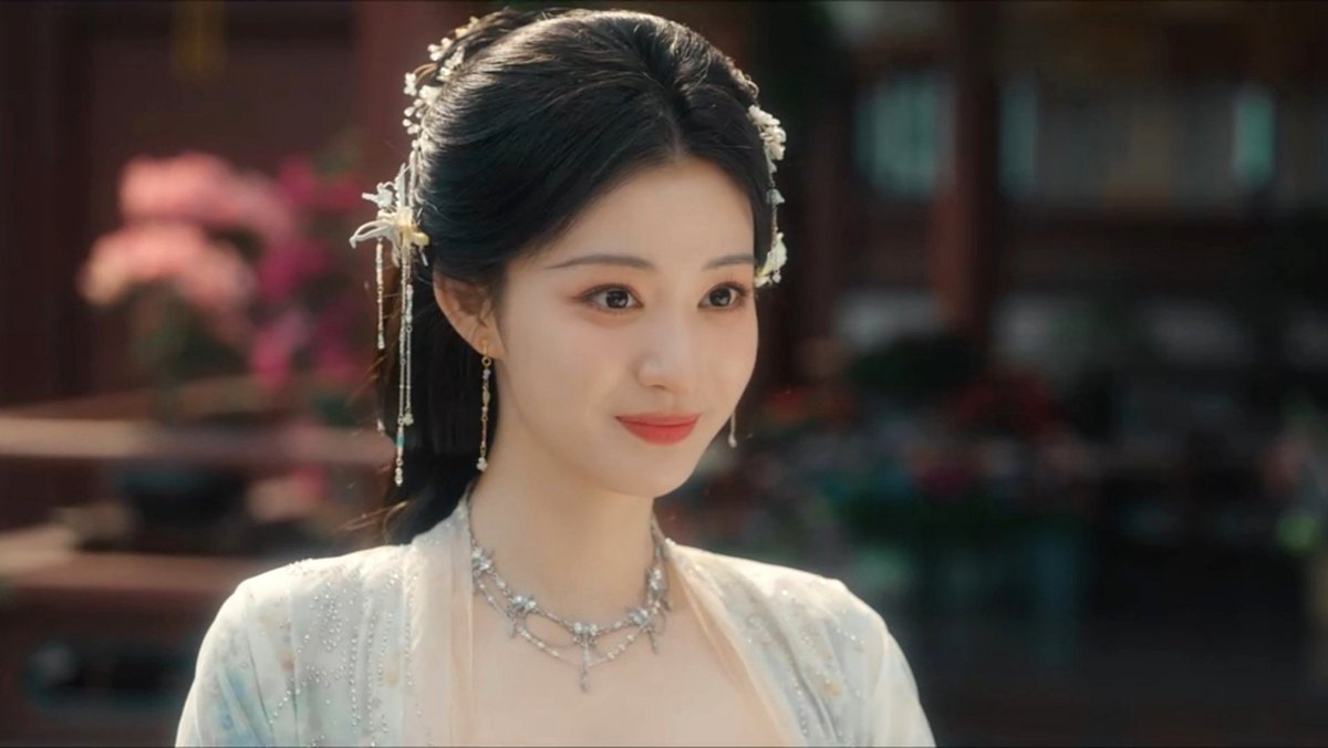 jooonyiie's tweet image. wang churan's ultra premium pro max face card is back on television