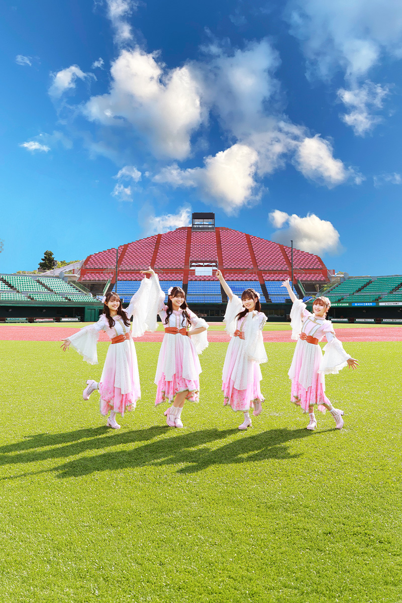 【特集】りんご娘 🍎🍏

夢の大舞台で過去最大の挑戦──
「はるか夢スタジアムライブ」へ向けた
特集ページはこちら👇️
natalie.mu/music/pp/ringo…

#りんご娘