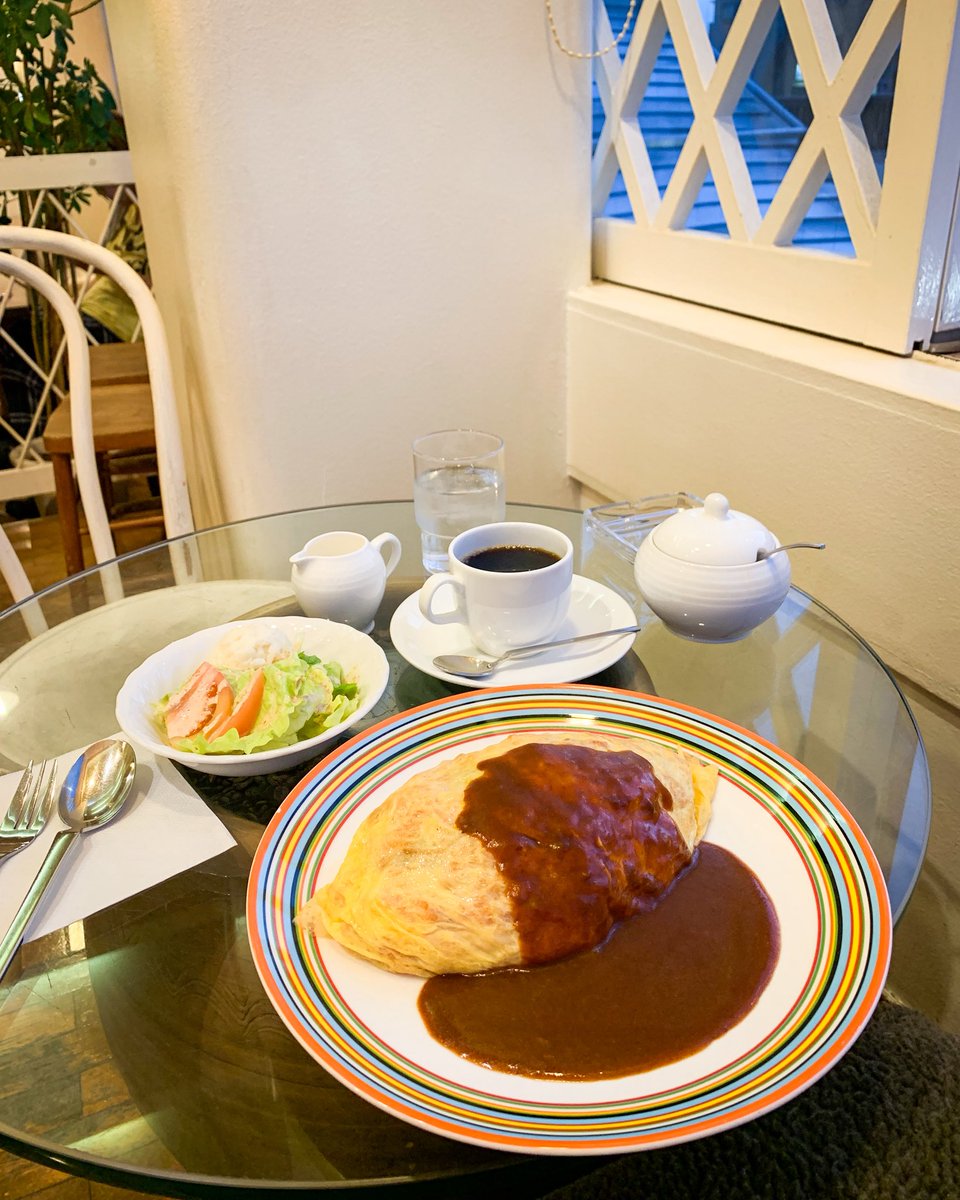mew_chibi's tweet image. 週末オムライスで一息を☕️💭

病院帰りに喫茶でオムライス🍽️
昔ながらのよく行っていたお店
久々に味わえて嬉しかったです♪
珈琲も美味しい✨

寒波の予感を感じながら
気をつけて帰路へ…❄️

＊珈琲待夢 アマンド

#キリトリセカイ #ファインダー越しの私の世界ᅠ
#純喫茶コレクション #喫茶店 #京都