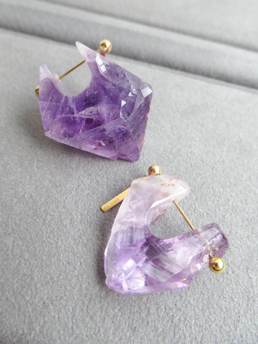 MONAKA osaka 2月の誕生石“アメシスト”をピックアップ。 妖艶な雰囲気