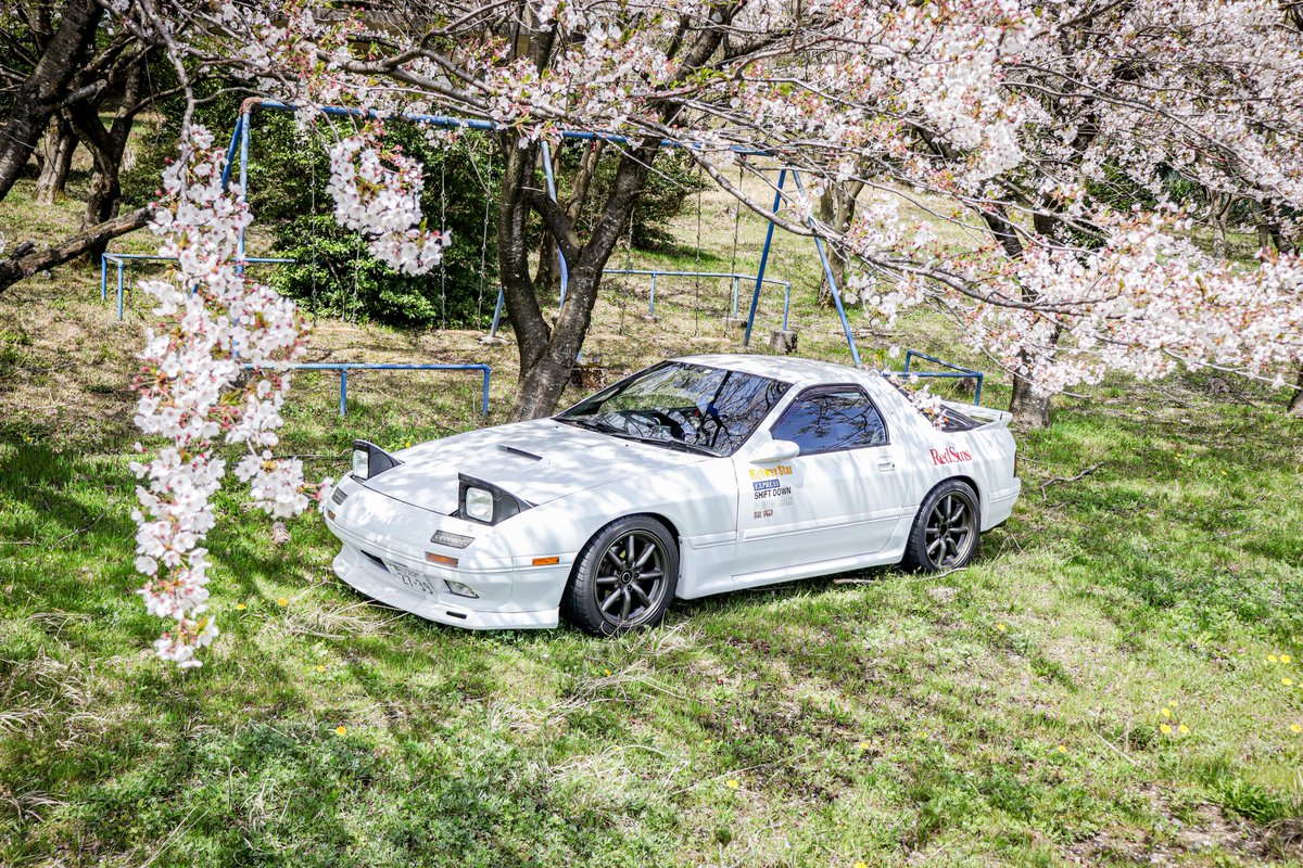#あなたの愛車は何色の何

クリスタルホワイト

カラーナンバー UC

「ﾕﾆｺｫｫｫｫｵﾝ」