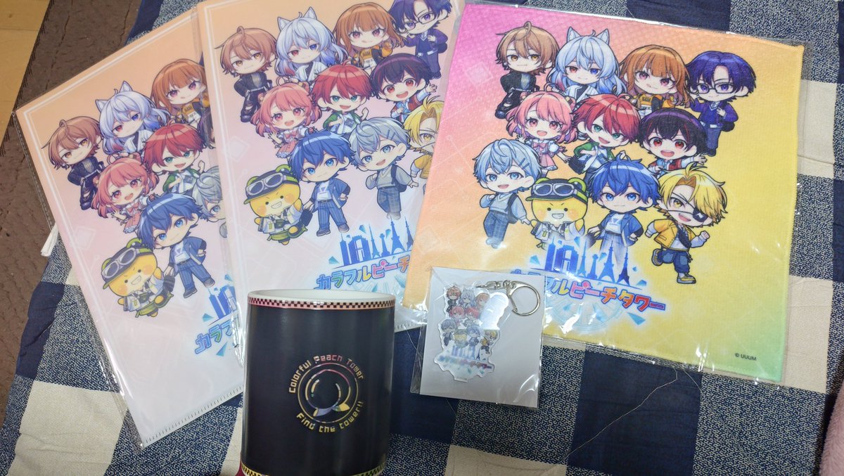 からぴちタワーグッズ届きました！ アクキー厚みあってかわいいし