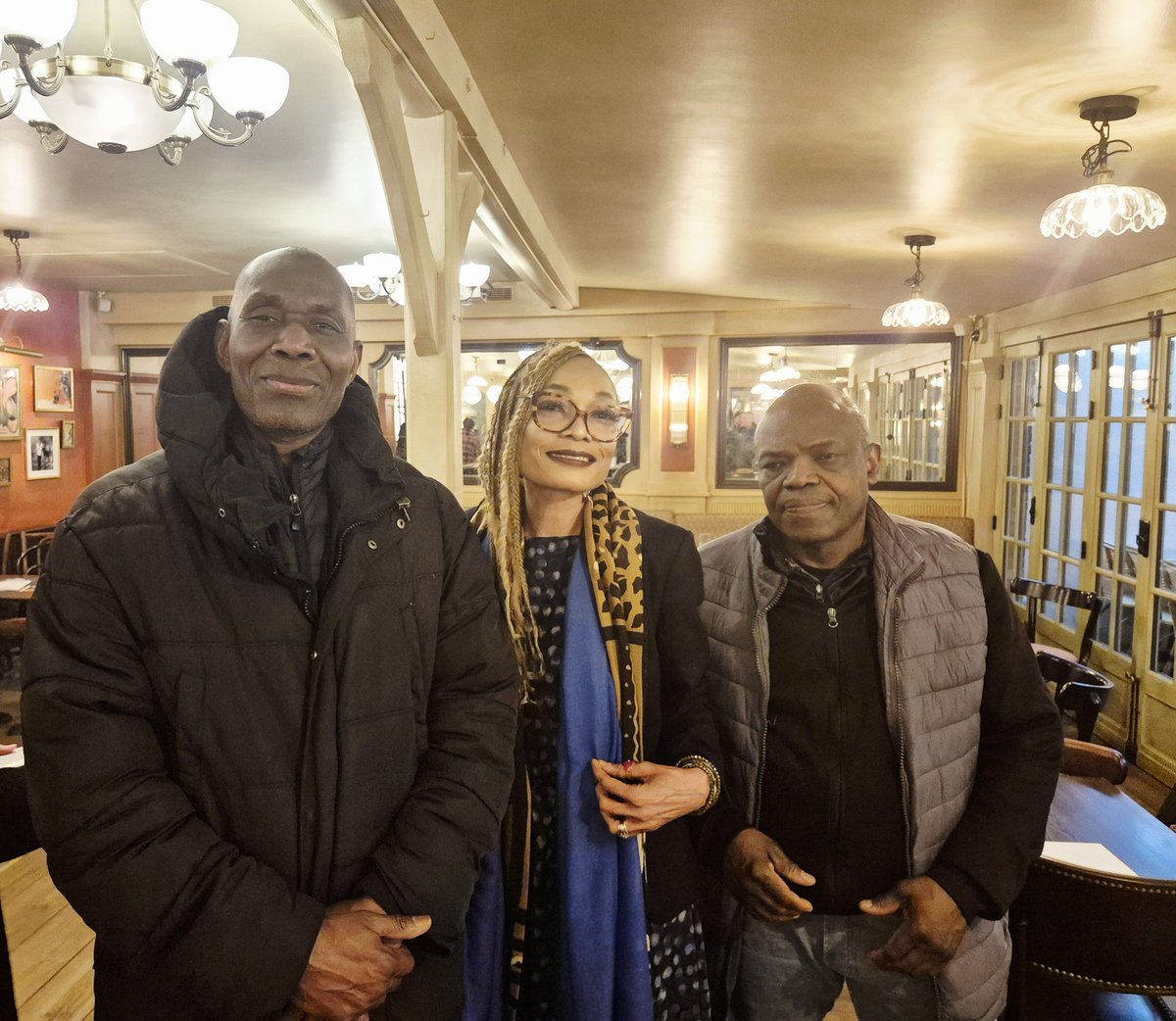 Ce matin dans le 18ème ardt de Paris avec <a href="/datirachida/">Rachida Dati ن</a> et <a href="/ThierryGuerrier/">Thierry Guerrier</a> pour un échange avec les responsables associatifs et des riverains.
#Municipales2026 
#Paris18 
<a href="/GpeChangerParis/">Changer Paris</a>
