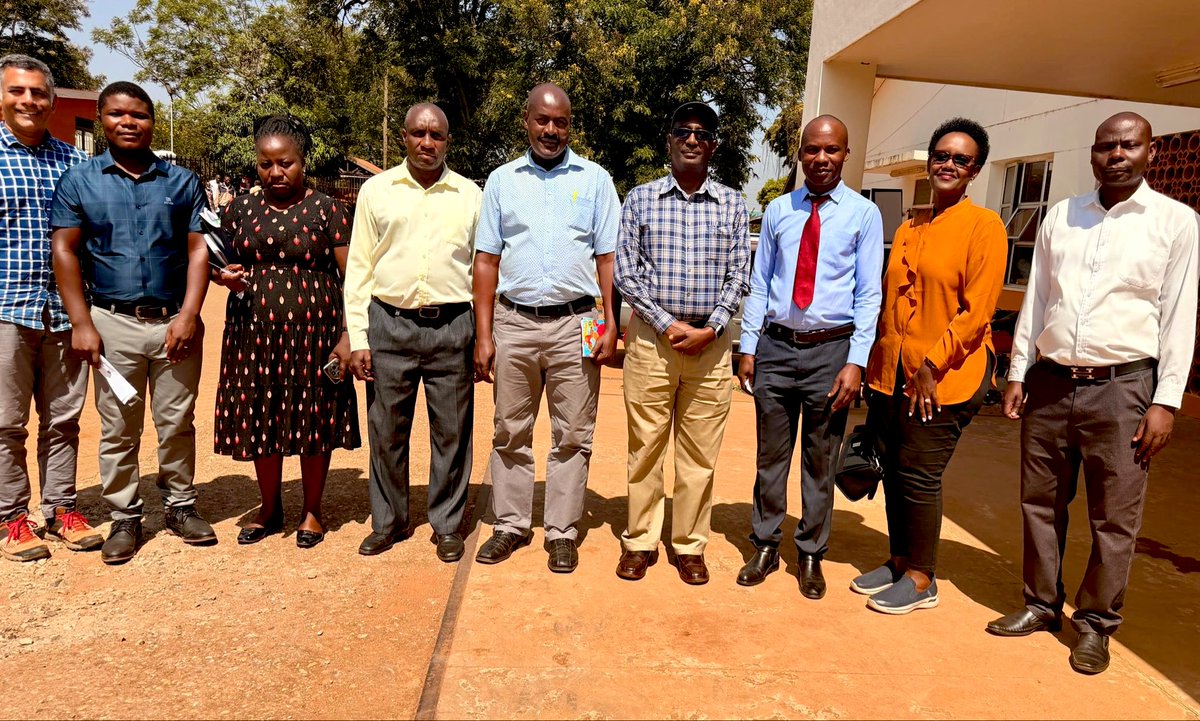 IDRC_Uganda's tweet image. Grateful for the informative meeting with the Masafu Hospital administration team! 🏥 #CourtesyCall