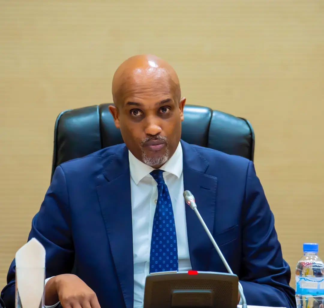 Christe24947662's tweet image. #GushimaFriday
I grateful to the @Rwanda_Justice led by Dr. @eugirashebuja1 for supporting youth-led initiatives through capacity building and guidance. Your support strengthens #TumenyeAmategekoYacu Initiative and helps us reach citizens with legal awareness and impact!
#RwOT