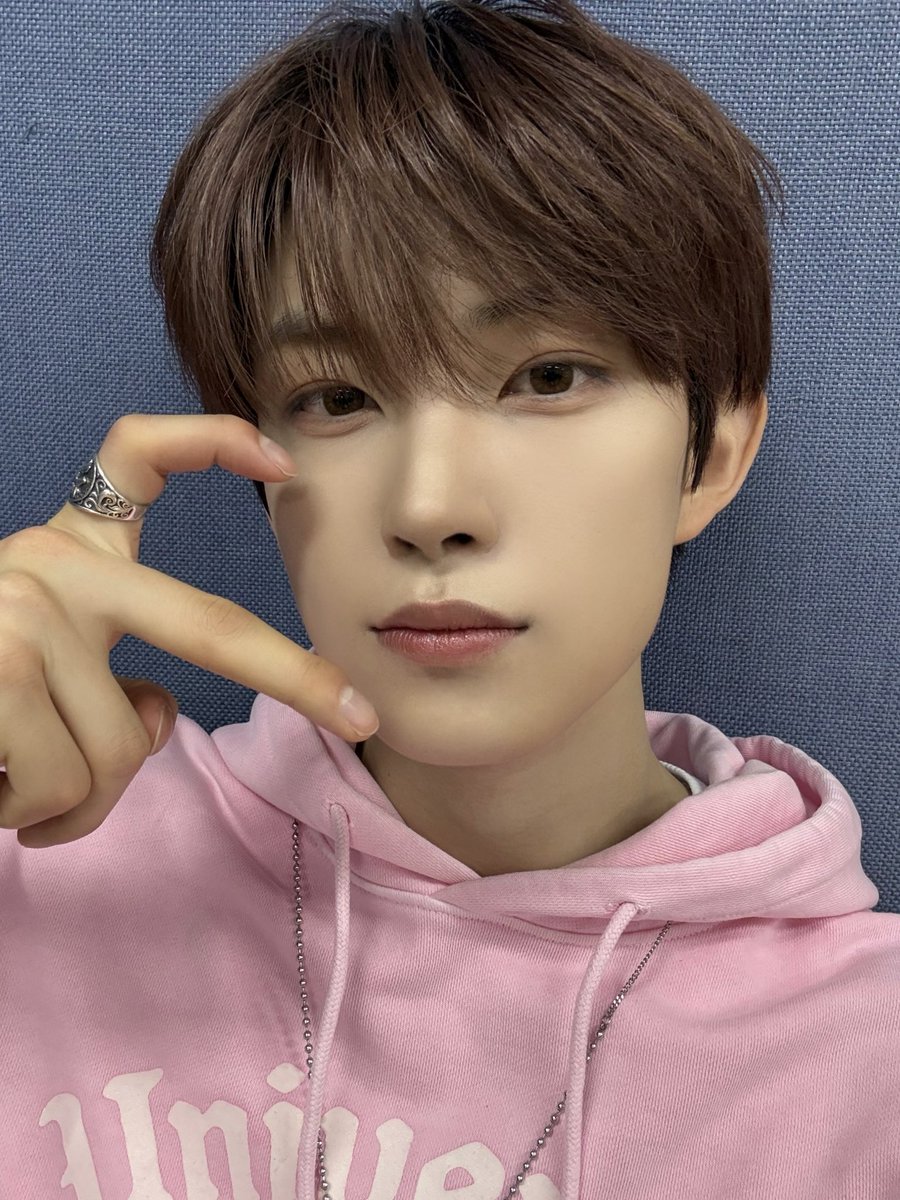 핑(크)거(누) 하트

#ALPHADRIVEONE #ALD1
#알파드라이브원
#GEONWOO #건우