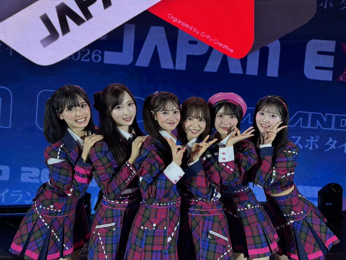 azuki_yagi0322's tweet image. “JAPAN EXPO 2026“THE ABC HOUR
ありがとうございました🇹🇭🎤✨

とっても盛り上がって熱いステージでした〜
BNK48、CGM48の皆さんとコラボできたこととっても嬉しかったです！

「まさかのConfession」BNK48 verのセンター“ジャンリーちゃん“とWセンターで披露できて幸せでしたっ🤎🥕🫶🏻

#TheABCHour