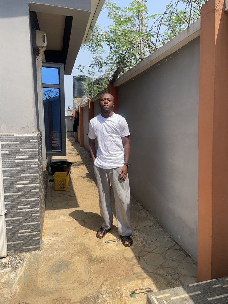 My name is Dowat, I’m 6’2 foot tall and you ??