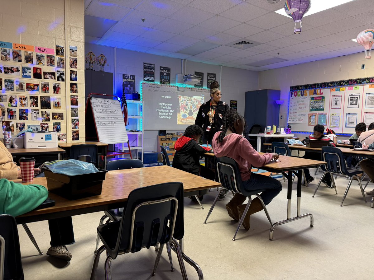 Rebecca Williams tweet media