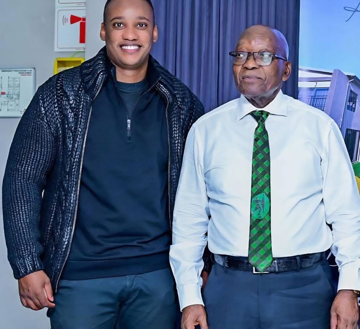 Man’s NOT Barry Roux tweet media
