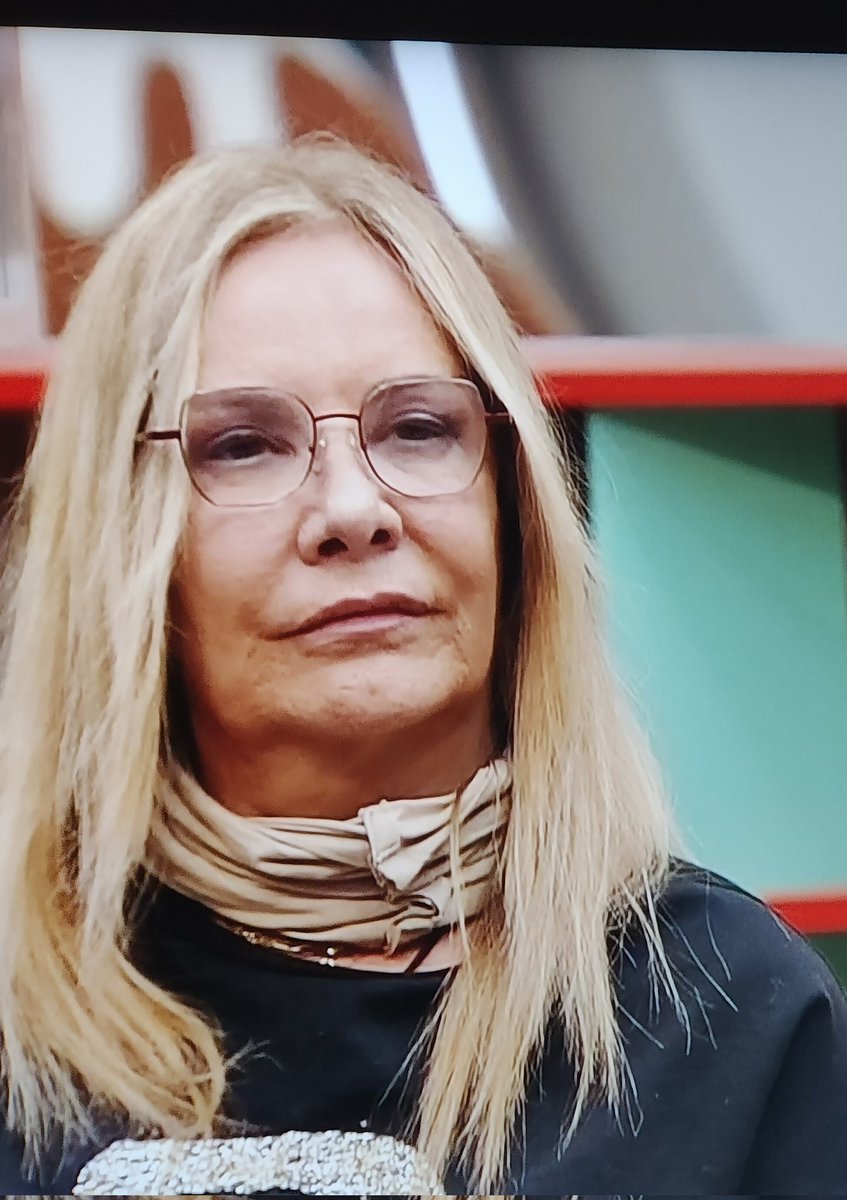 adcahe1's tweet image. Esta señora fea por dentro y por fuera, hace que muchos ya no veamos el 24/7 ¿que hacéis @ghoficial? Porque echáis a perder un buen reality
#GHDÚO6F 
foto: @MarynaBarcelona