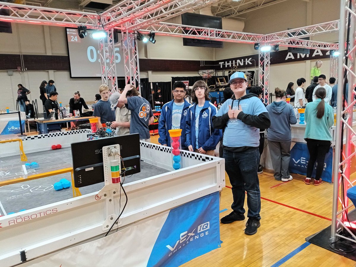 DiscoBots tweet media