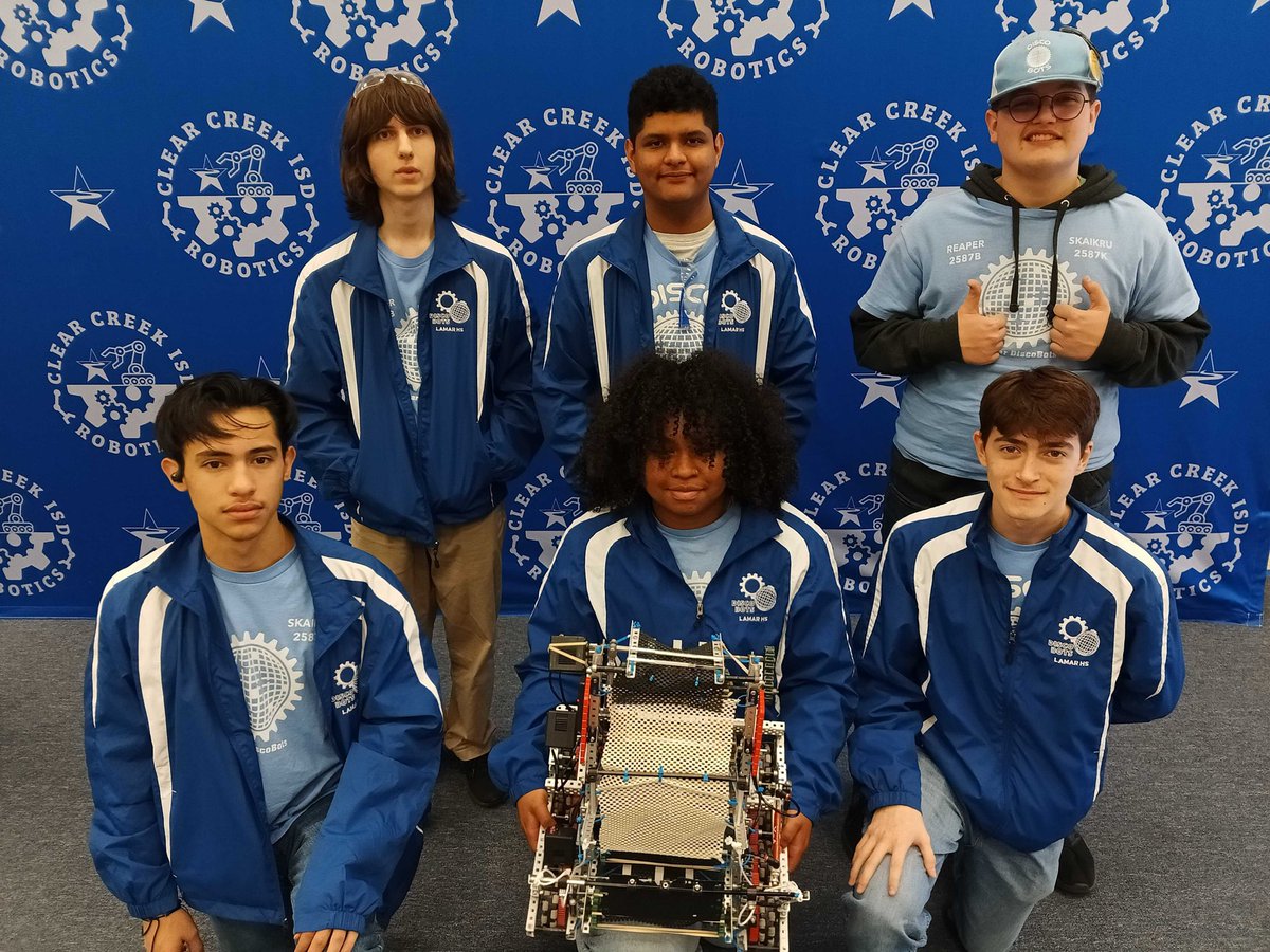 DiscoBots tweet media