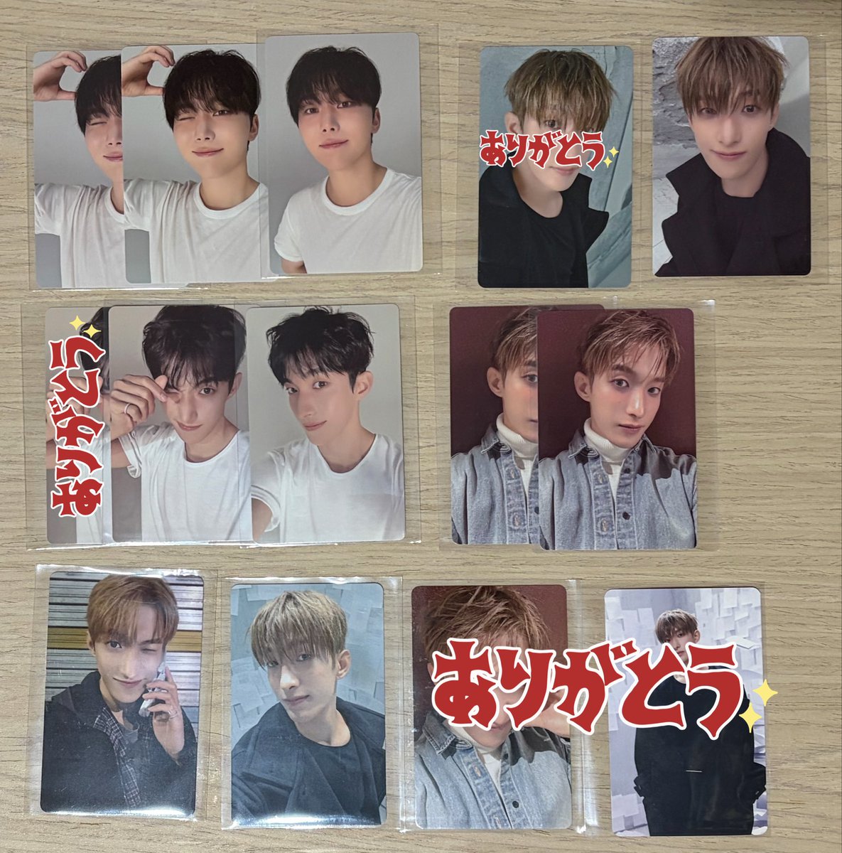 yun_binna's tweet photo. @6h_jsm 検索より失礼いたします🙇‍♂️
当方お求めのドギョムを5枚所有しております。
この中からお借りした画像💖のスングァンと交換していただくことは可能でしょうか？ユニット特典は当方2枚出します。
ご検討よろしくお願いいたします🙇‍♂️ https://t.co/uy6jQo0rK6
